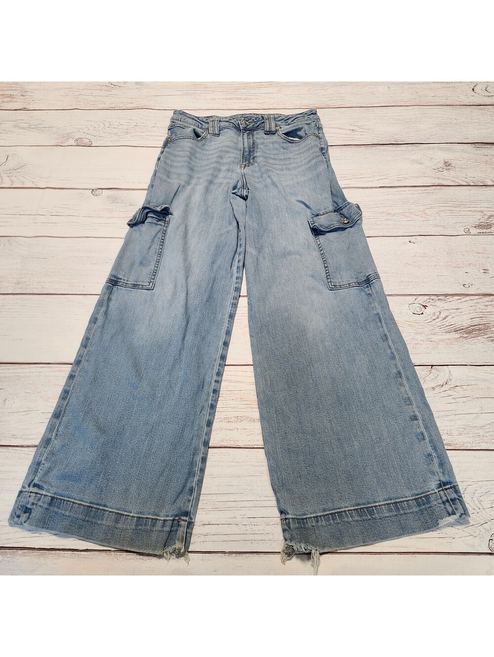 American Eagle Super High Waisted Baggy Wide Leg Jeans Light Wash Size 8